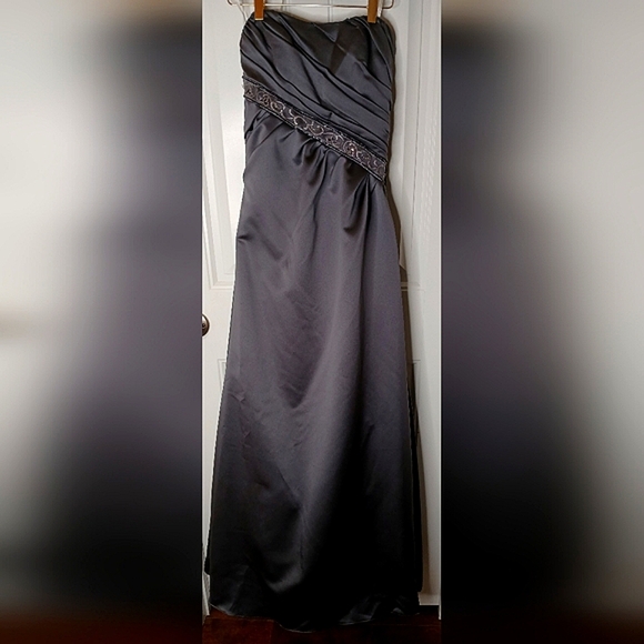 David's Bridal Elegant Smokey Gray Strapless Dress - Picture 11 of 12